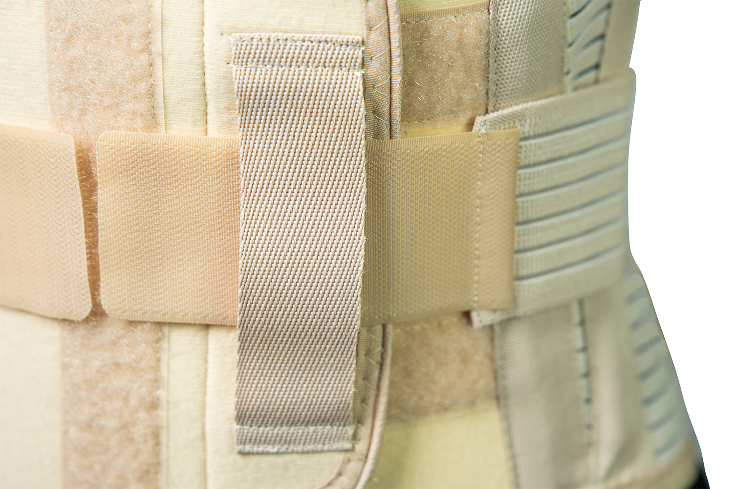 Корсет пояснично-крестцовый с дополнительными поясами, высота спины 26 см