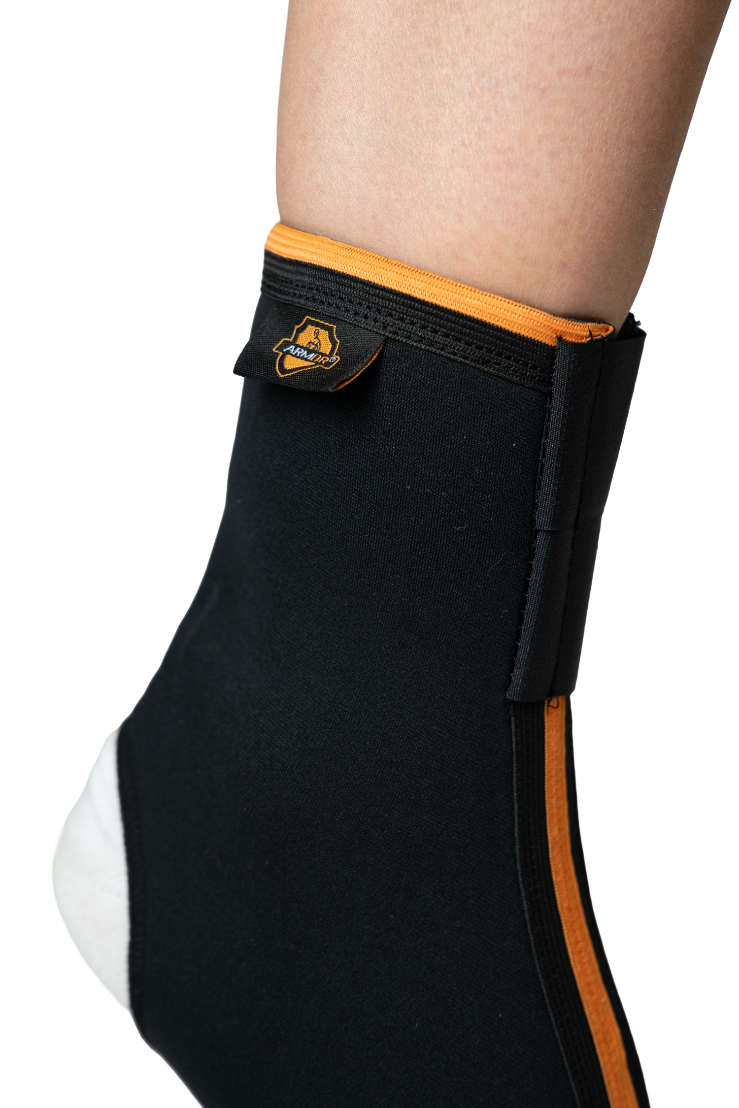 Суппорт лодыжки с застежкой на липучку