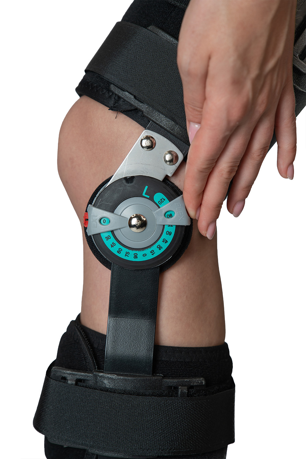 Ортез для коленного сустава, регулируемый по углу наклона