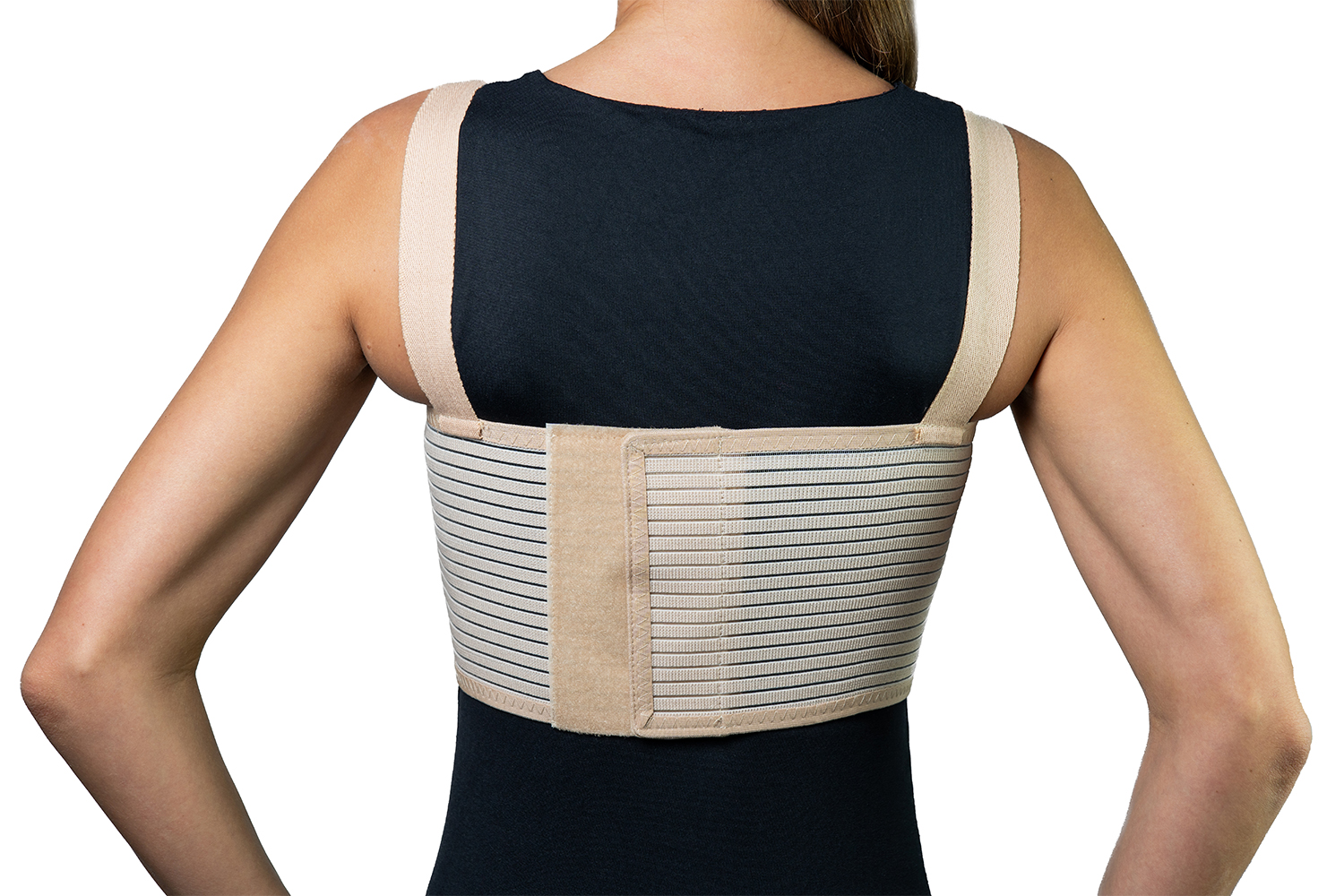 Пояс для грудины с металлическими вставками