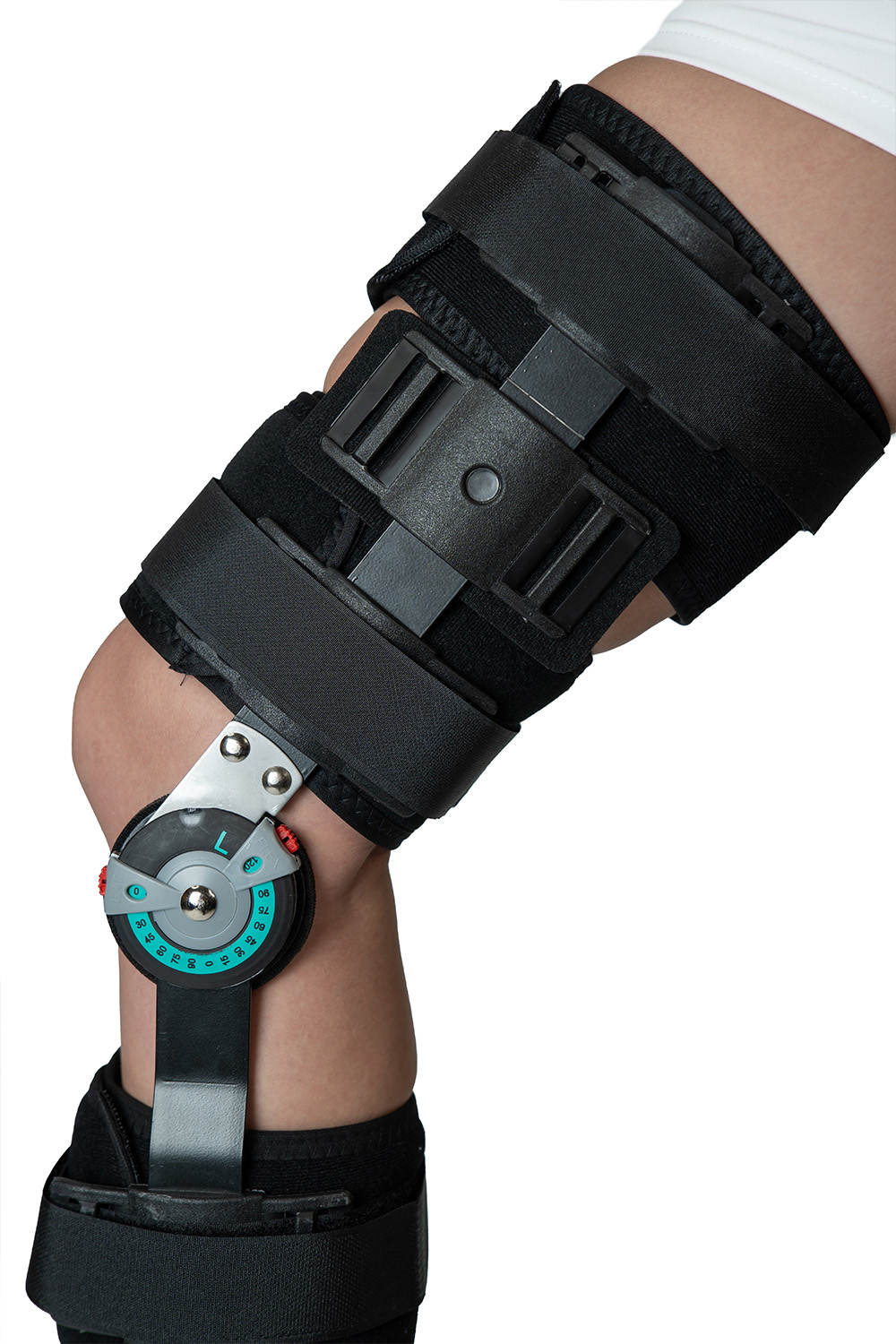 Ортез для коленного сустава, регулируемый по углу наклона